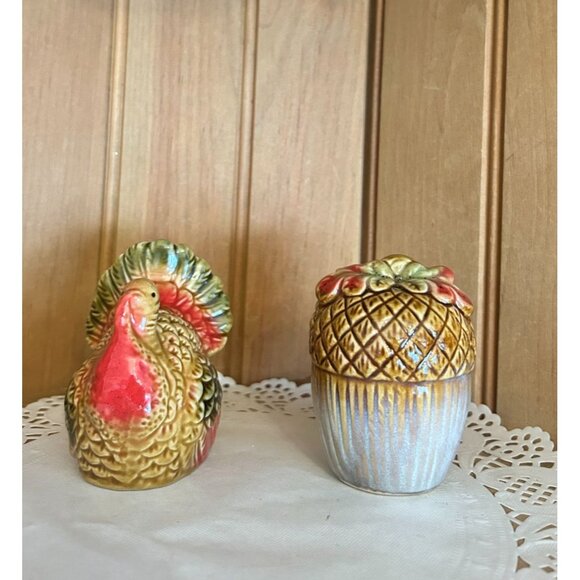 Vintage Turkey & Acorn Thanksgiving Ceramic Salt & Pepper Shakers Set Holiday - Picture 1 of 7